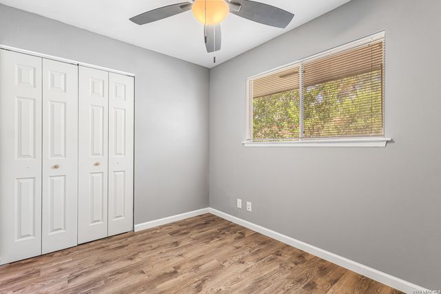 330 WHITECLIFF DR, San Antonio, TX 78227