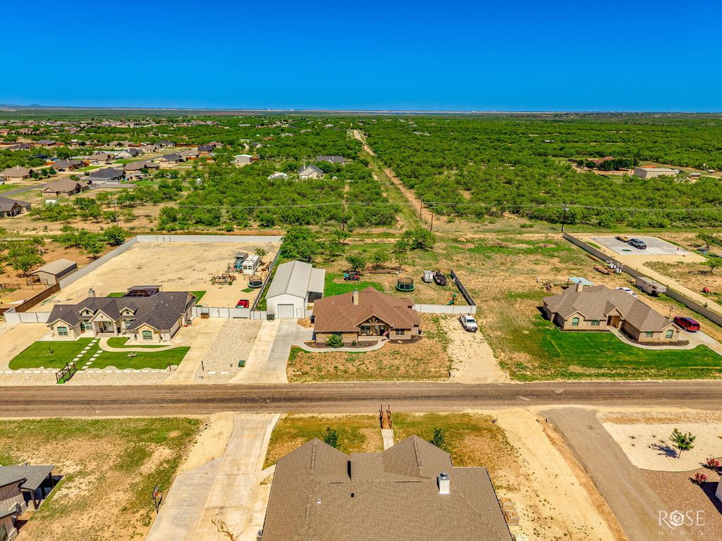 Image 31 of property listing at 3328 Reindeer Run, San Angelo, TX 76901