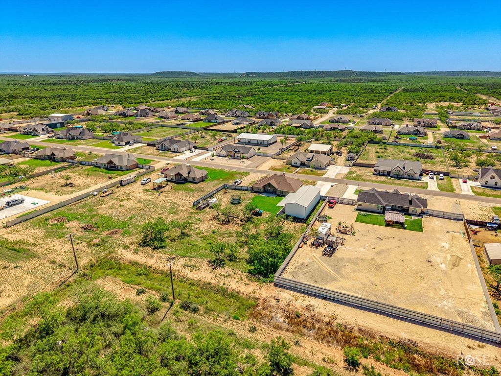 Image 35 of property listing at 3328 Reindeer Run, San Angelo, TX 76901