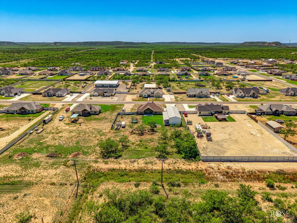 Image 36 of property listing at 3328 Reindeer Run, San Angelo, TX 76901