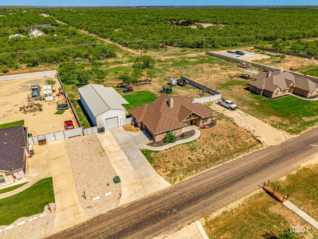Image 43 of property listing at 3328 Reindeer Run, San Angelo, TX 76901