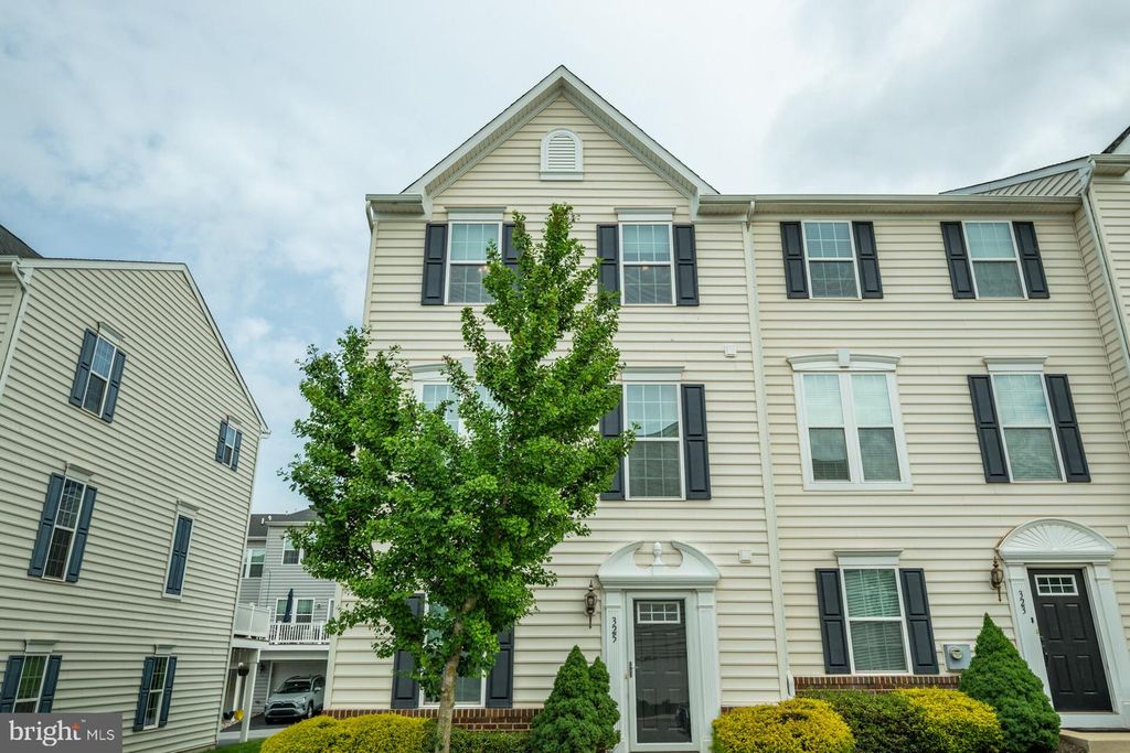 325 SCHMIDT RD, Phoenixville, PA 19460