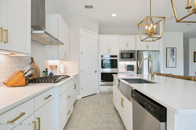 668 RUM RUNNER Way, St. Johns, FL 32259