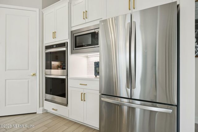 668 RUM RUNNER Way, St. Johns, FL 32259