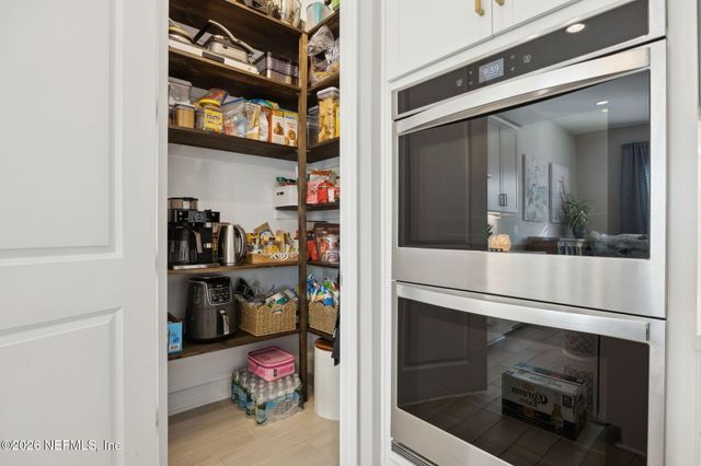 668 RUM RUNNER Way, St. Johns, FL 32259