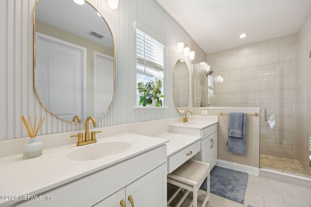 668 RUM RUNNER Way, St. Johns, FL 32259