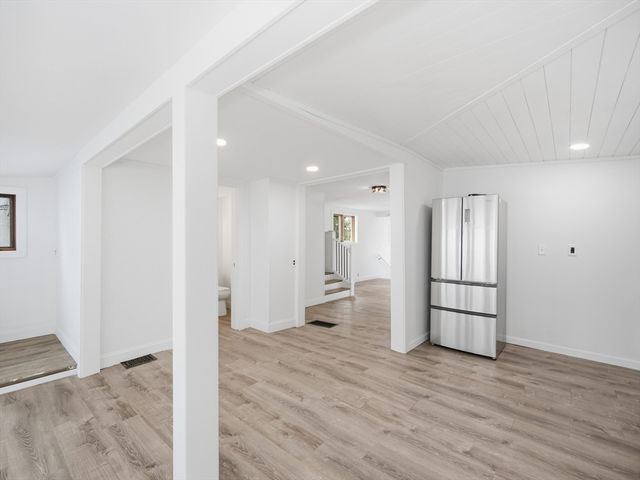 139 Spring St, Quincy, MA 02169