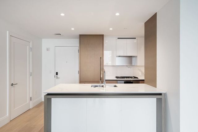 380 Harrison Avenue 1127, Boston, MA 02118