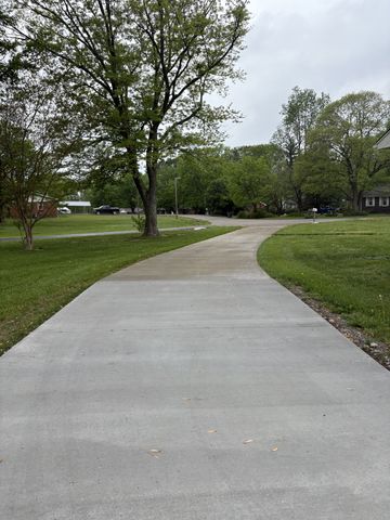 1400 Dogwood Ln, Lafayette, TN 37083