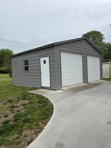 1400 Dogwood Ln, Lafayette, TN 37083