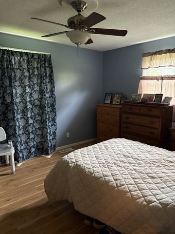 1400 Dogwood Ln, Lafayette, TN 37083