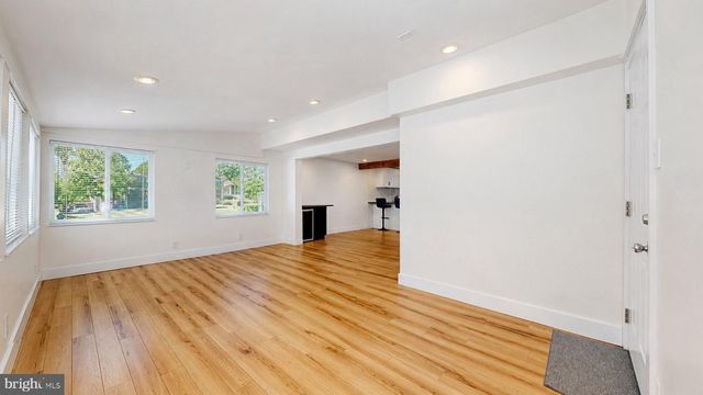 317 QUEEN ST, Woodbury, NJ 08096