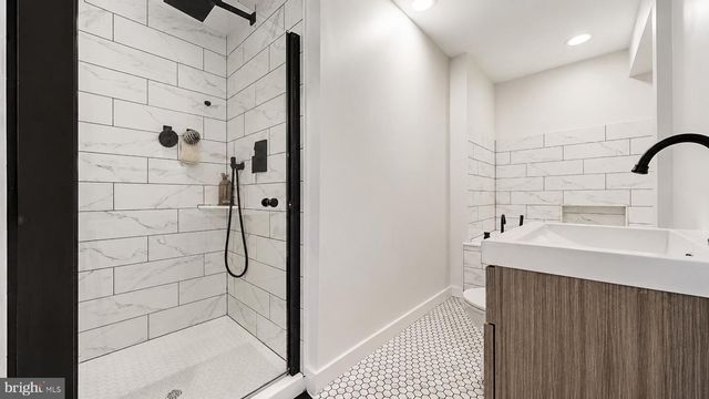 317 QUEEN ST, Woodbury, NJ 08096