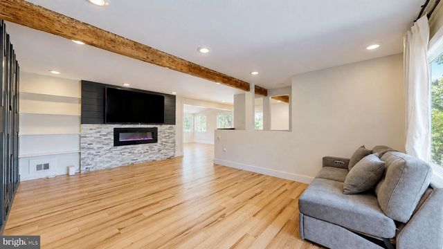 317 QUEEN ST, Woodbury, NJ 08096