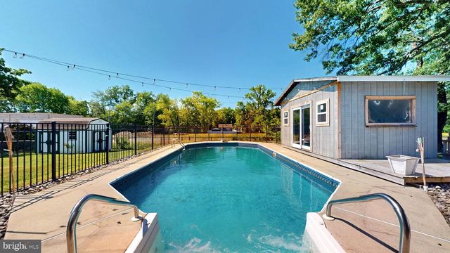 317 QUEEN ST, Woodbury, NJ 08096