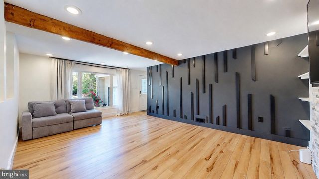 317 QUEEN ST, Woodbury, NJ 08096