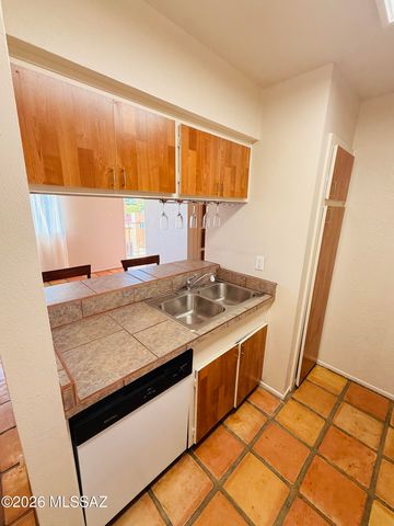 1600 N Wilmot Rd Unit 236, Tucson, AZ 85712