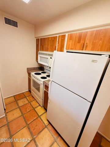 1600 N Wilmot Rd Unit 236, Tucson, AZ 85712