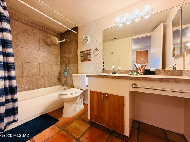 1600 N Wilmot Rd Unit 236, Tucson, AZ 85712