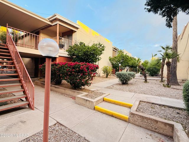 1600 N Wilmot Rd Unit 236, Tucson, AZ 85712