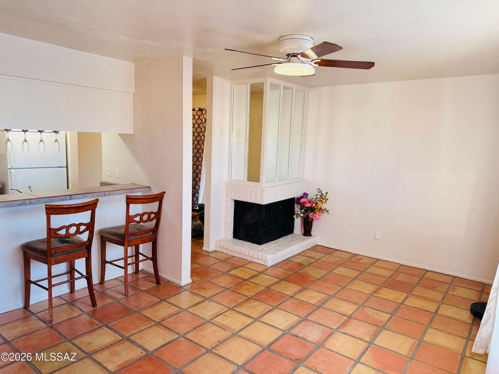 1600 N Wilmot Rd Unit 236, Tucson, AZ 85712