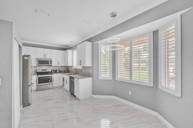 149 Bellezza Terrace, Royal Palm Beach, FL 33411