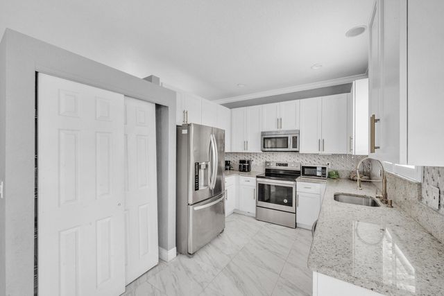 149 Bellezza Terrace, Royal Palm Beach, FL 33411