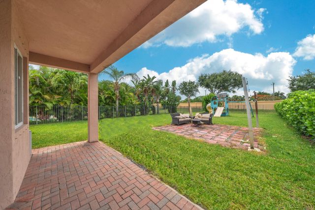 149 Bellezza Terrace, Royal Palm Beach, FL 33411