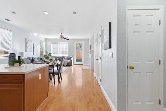 960 Kirkwood Way, Lathrop, CA 95330