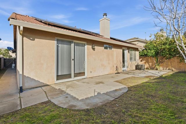 960 Kirkwood Way, Lathrop, CA 95330