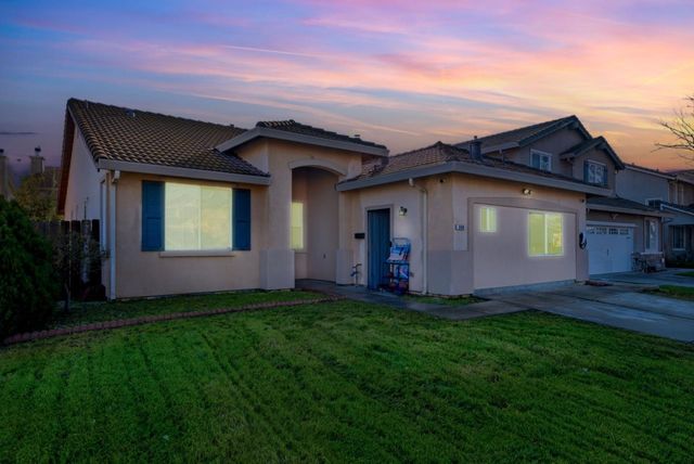 960 Kirkwood Way, Lathrop, CA 95330