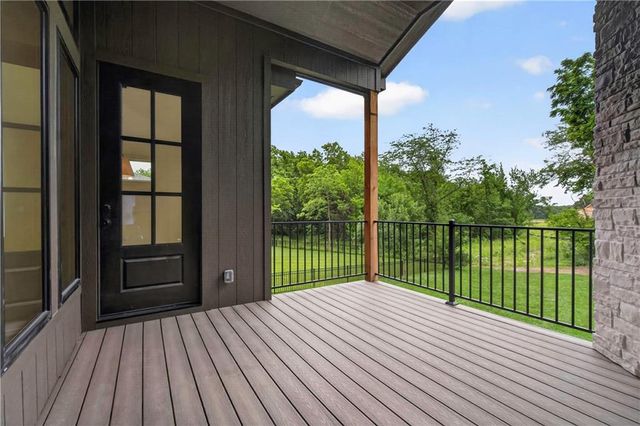 1149 Hummingbird Court, Greenwood, MO 64034