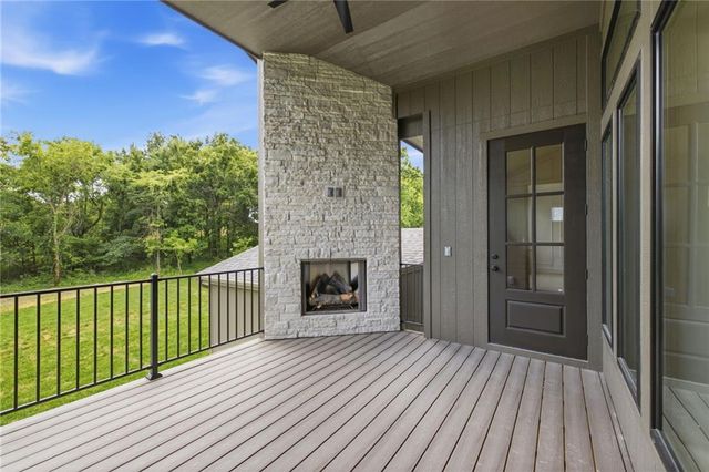 1149 Hummingbird Court, Greenwood, MO 64034