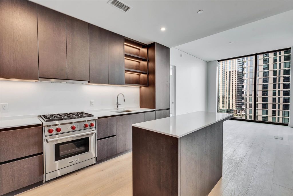 610 Davis ST 2003, Austin, TX 78701