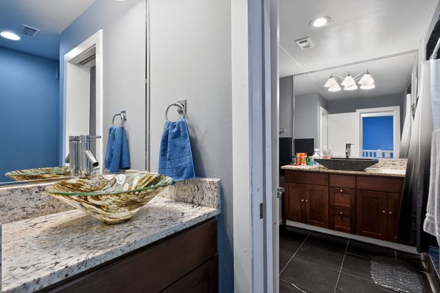 5055 Addison Circle 713, Addison, TX 75001