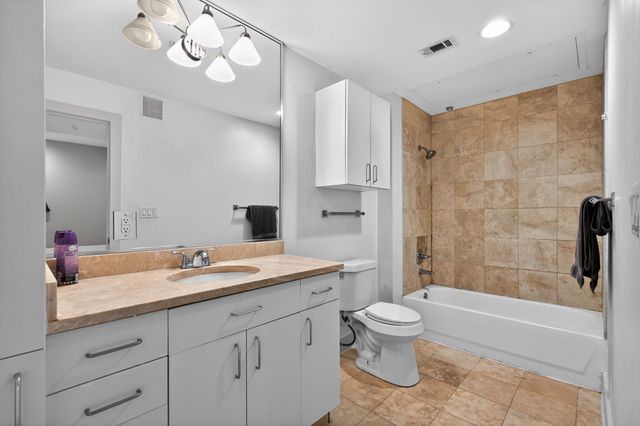 5055 Addison Circle 713, Addison, TX 75001