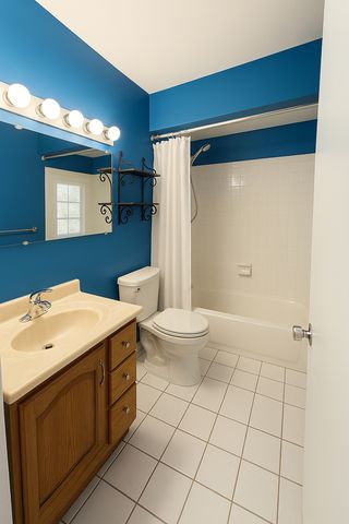 3349 Beacon Street 39, North Chicago, IL 60064