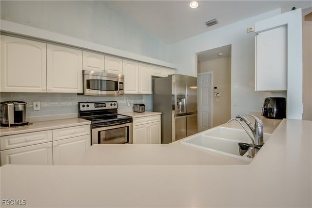 1324 NE 23rd TER, Cape Coral, FL 33909