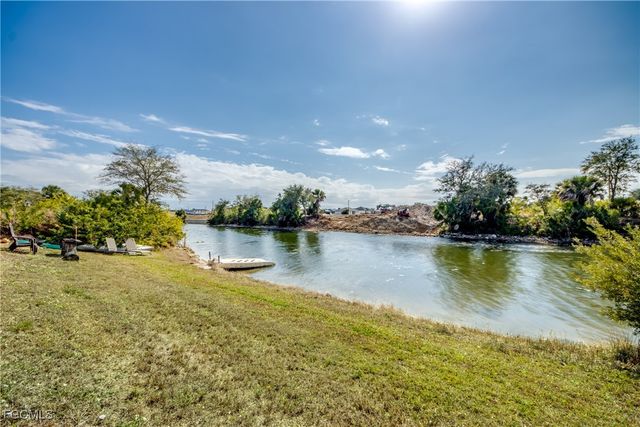 1324 NE 23rd TER, Cape Coral, FL 33909