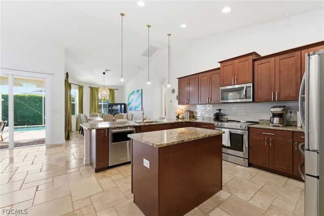 3905 Agualinda BLVD, Cape Coral, FL 33914