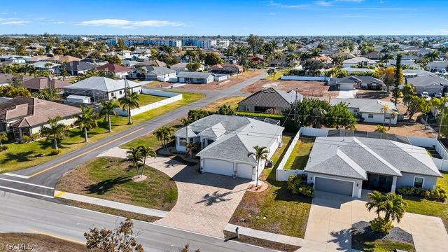 3905 Agualinda BLVD, Cape Coral, FL 33914