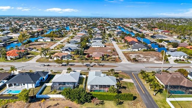 3905 Agualinda BLVD, Cape Coral, FL 33914