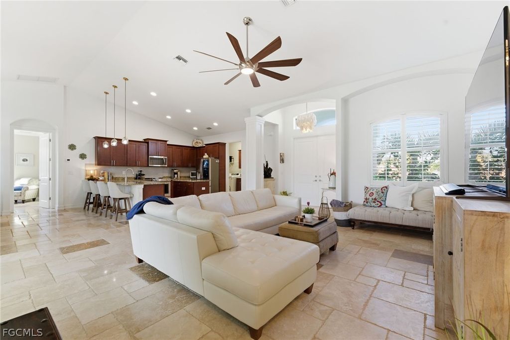 3905 Agualinda BLVD, Cape Coral, FL 33914