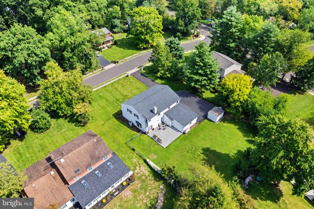 228 LENAPE DR, North Wales, PA 19454