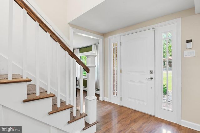 228 LENAPE DR, North Wales, PA 19454
