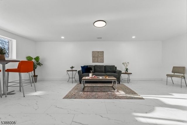 177 Rockwood Pl, Englewood City, NJ 07631