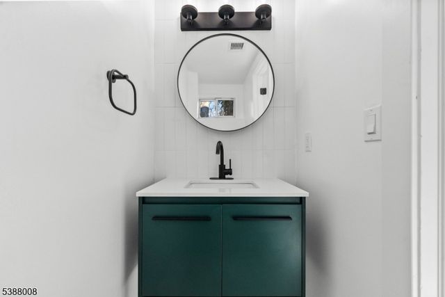 177 Rockwood Pl, Englewood City, NJ 07631