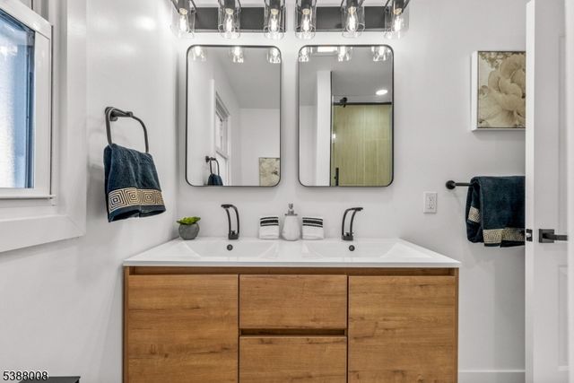 177 Rockwood Pl, Englewood City, NJ 07631