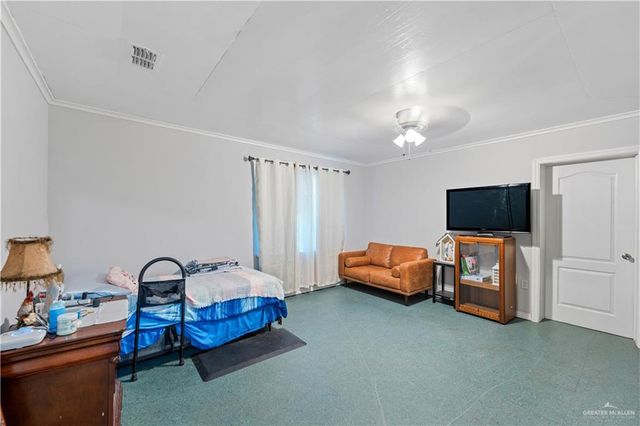 807 N Louisiana Avenue, Weslaco, TX 78596