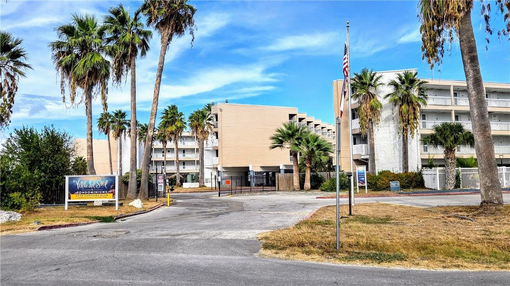 3938 Surfside Blvd 2313, Corpus Christi, TX 78402 — exterior